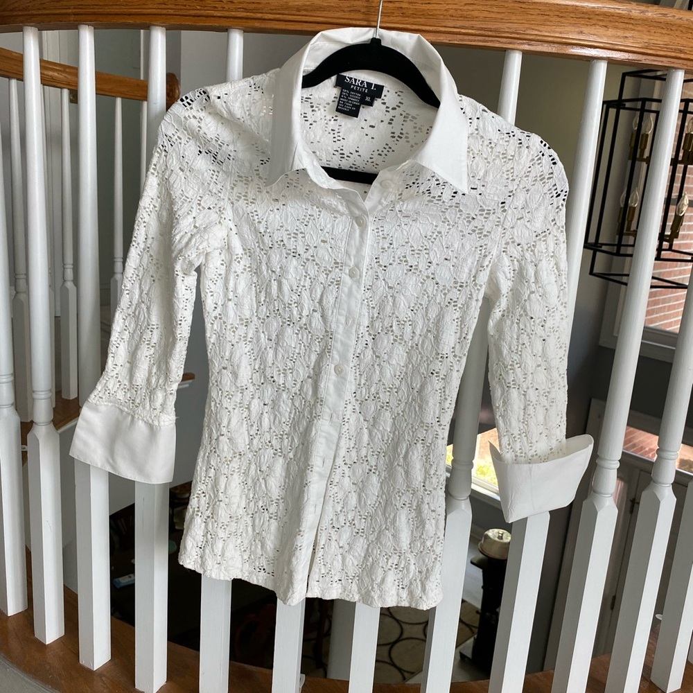 Sara White Lace Collared Blouse